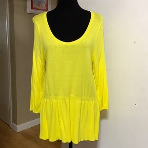 New York & Co lite long sleeve tunic length sweater bright yellow size L